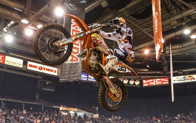 Factory FMF/KTM rider Taylor Robert survived a first-turn melee and a challenge by Haaker to finish second.