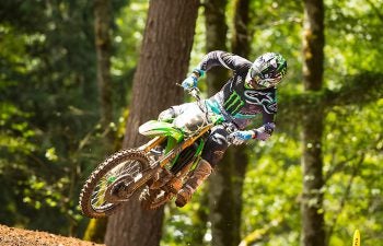 Eli Tomac landed his second overall win in the last three rounds at the Washougal National MX in Washington. Tomac posted 2-1 moto scores to claim the 450cc win. PHOTO BY RICH SHEPHERD.