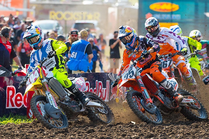 Marvin Musquin (25) battled Roczen (94) early in Moto 2. Musquin went on to finish second overall via 3-2 moto scores.  PHOTO BY RICH SHEPHERD.