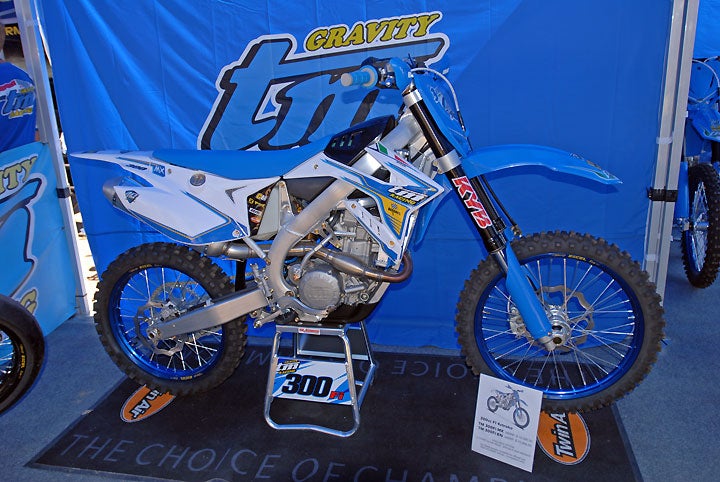 The 2017 TM 300FI MX was unveiled in America at the 2016 Monster Energy MXGP o