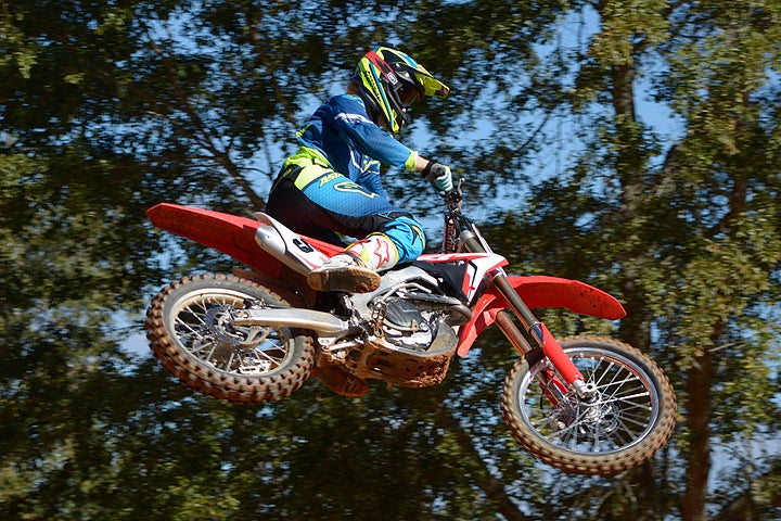 CRF 250: a moto off-road radical da Honda