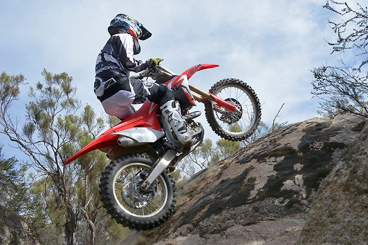 Despite weighing 18 lbs. more than its motocross sister, the 2017 Honda CRF450RX is an agile and precise-handling machine.