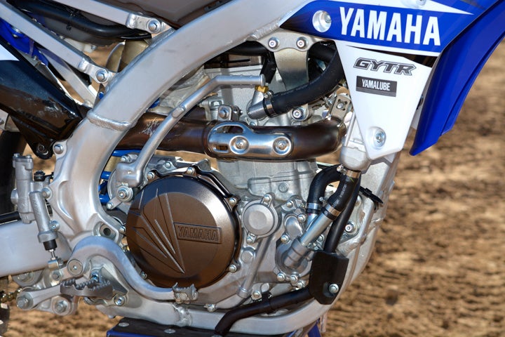 The Yamaha’s DOHC engine is the class leader when it comes to torque, 33.3 lb.-ft. at 8000 rpm. Peak horsepower is 53.3 at 9300 rpm.  