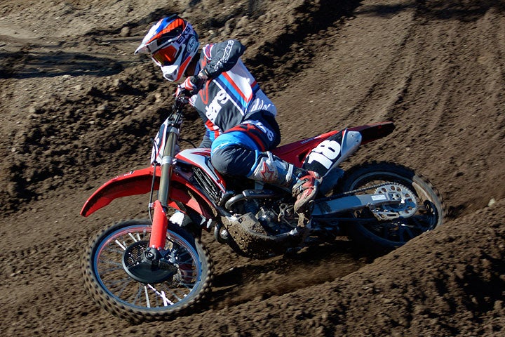 CRF 250: a moto off-road radical da Honda